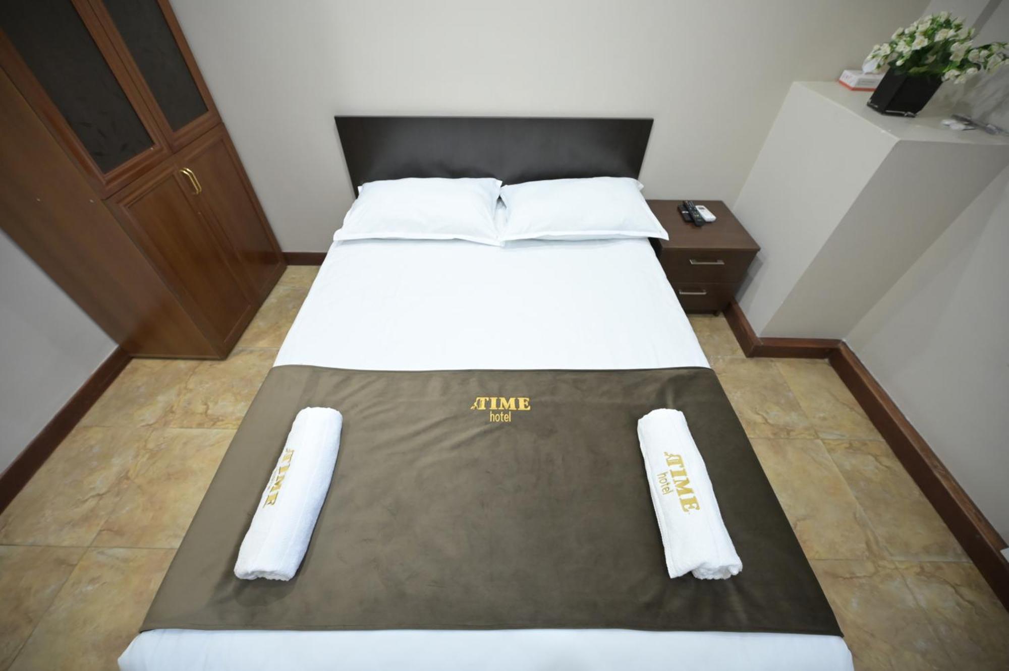 Time Hotel & Tours Jerevan Eksteriør billede