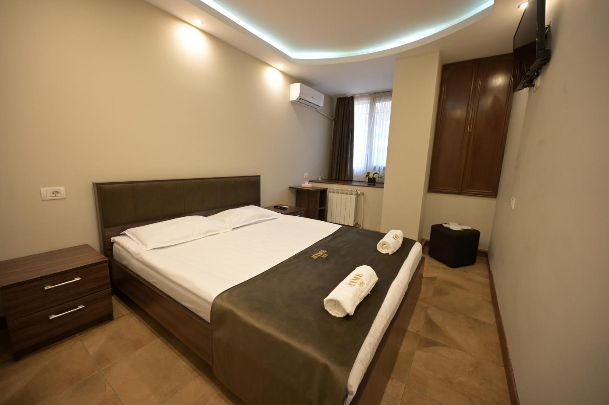 Time Hotel & Tours Jerevan Eksteriør billede